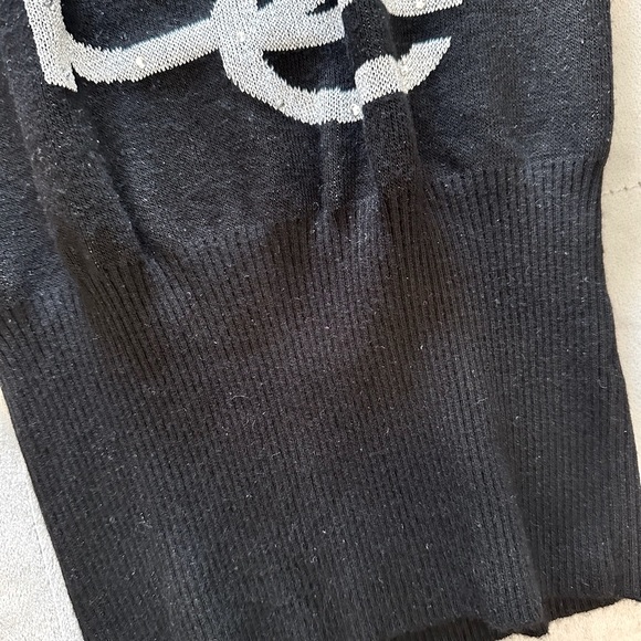Black Bebe Top  in size Small in great condition and cute detailing! - Picture 4 of 4